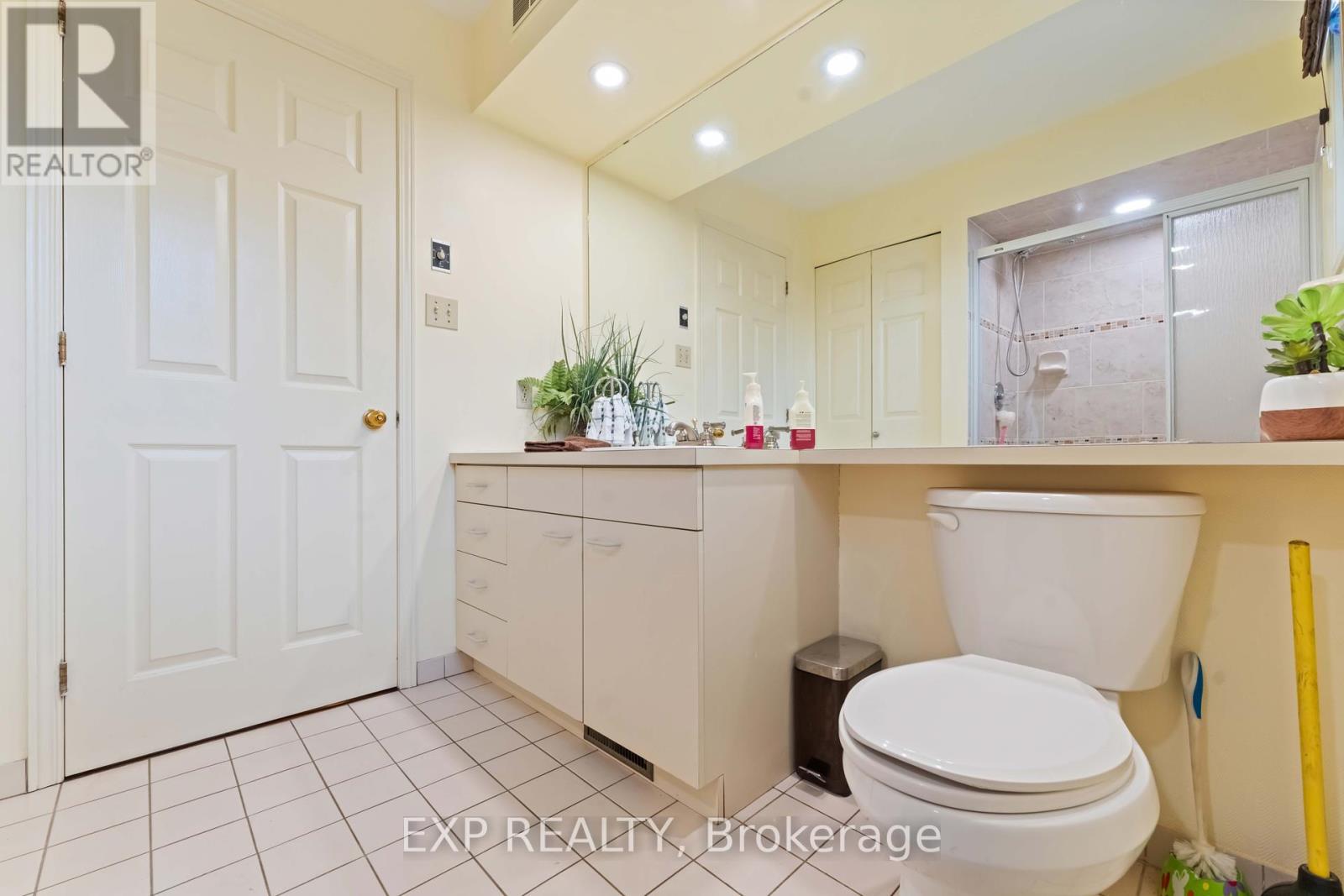 16 Evelyn Street, Ottawa, Ontario  K2S 1M9 - Photo 15 - X12418113