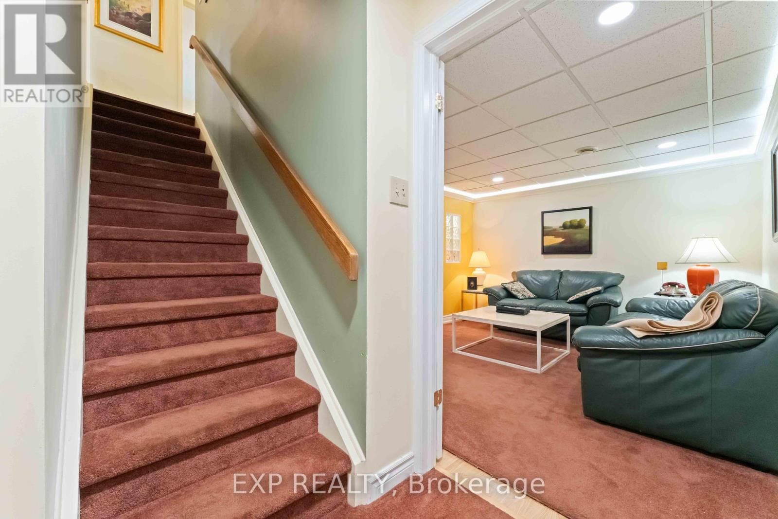 16 Evelyn Street, Ottawa, Ontario  K2S 1M9 - Photo 22 - X12418113