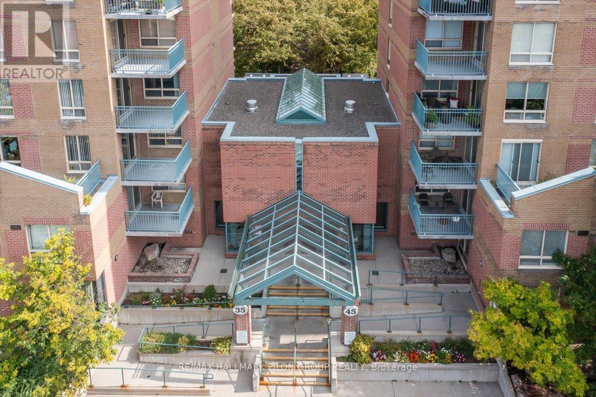 205 - 35 Holland Avenue, Ottawa, Ontario  K1Y 4S2 - Photo 2 - X12418159