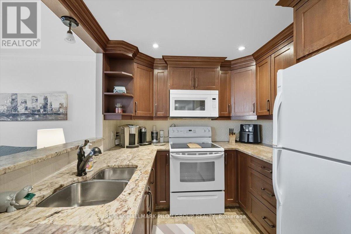 205 - 35 Holland Avenue, Ottawa, Ontario  K1Y 4S2 - Photo 4 - X12418159