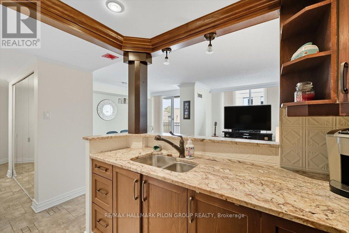 205 - 35 Holland Avenue, Ottawa, Ontario  K1Y 4S2 - Photo 5 - X12418159