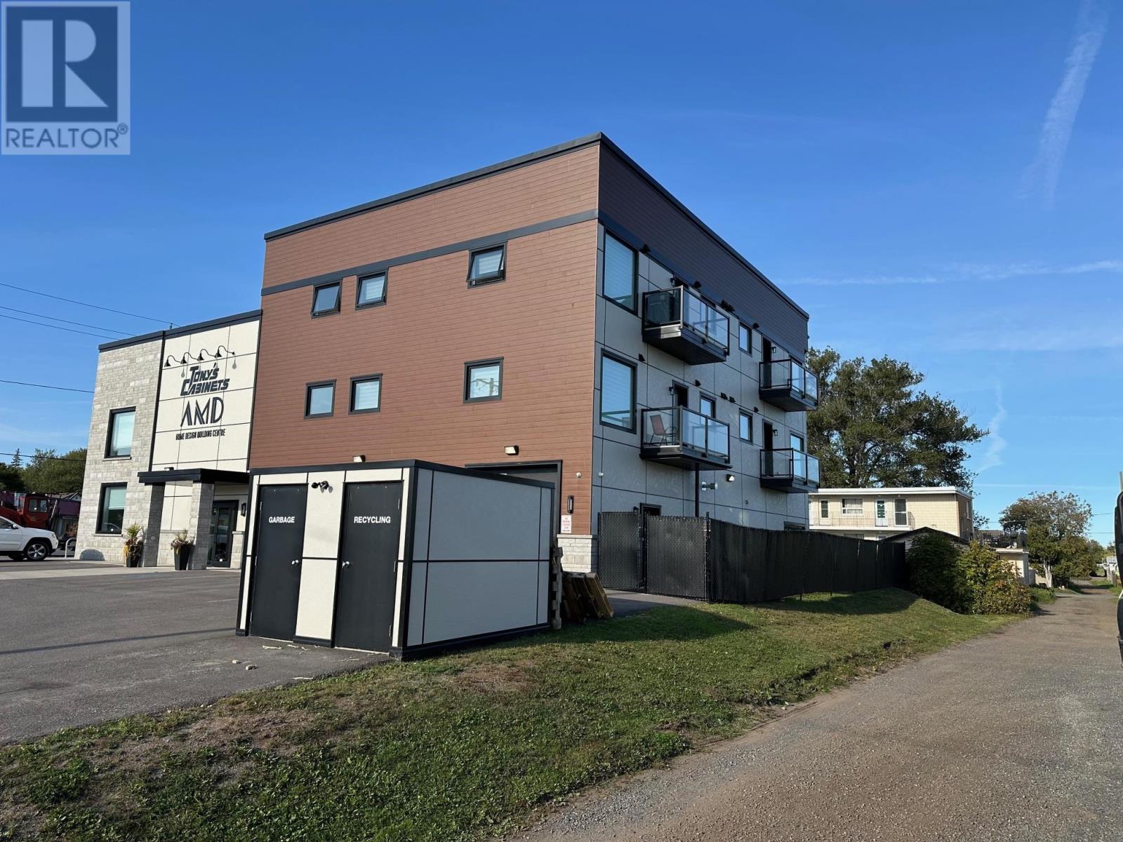 202 377 Cumberland St, Thunder Bay, Ontario  P7A 4P6 - Photo 1 - TB252984