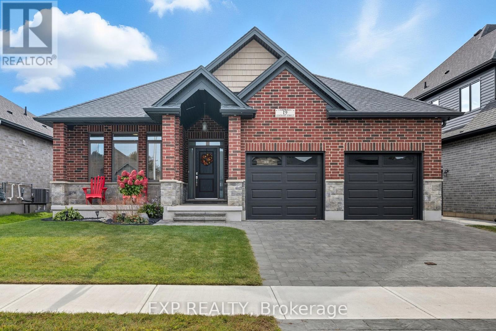 19 Statham Street, Strathroy-Caradoc, Ontario  N7G 0G2 - Photo 1 - X12416841