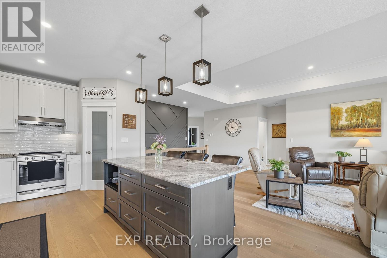 19 Statham Street, Strathroy-Caradoc, Ontario  N7G 0G2 - Photo 17 - X12416841