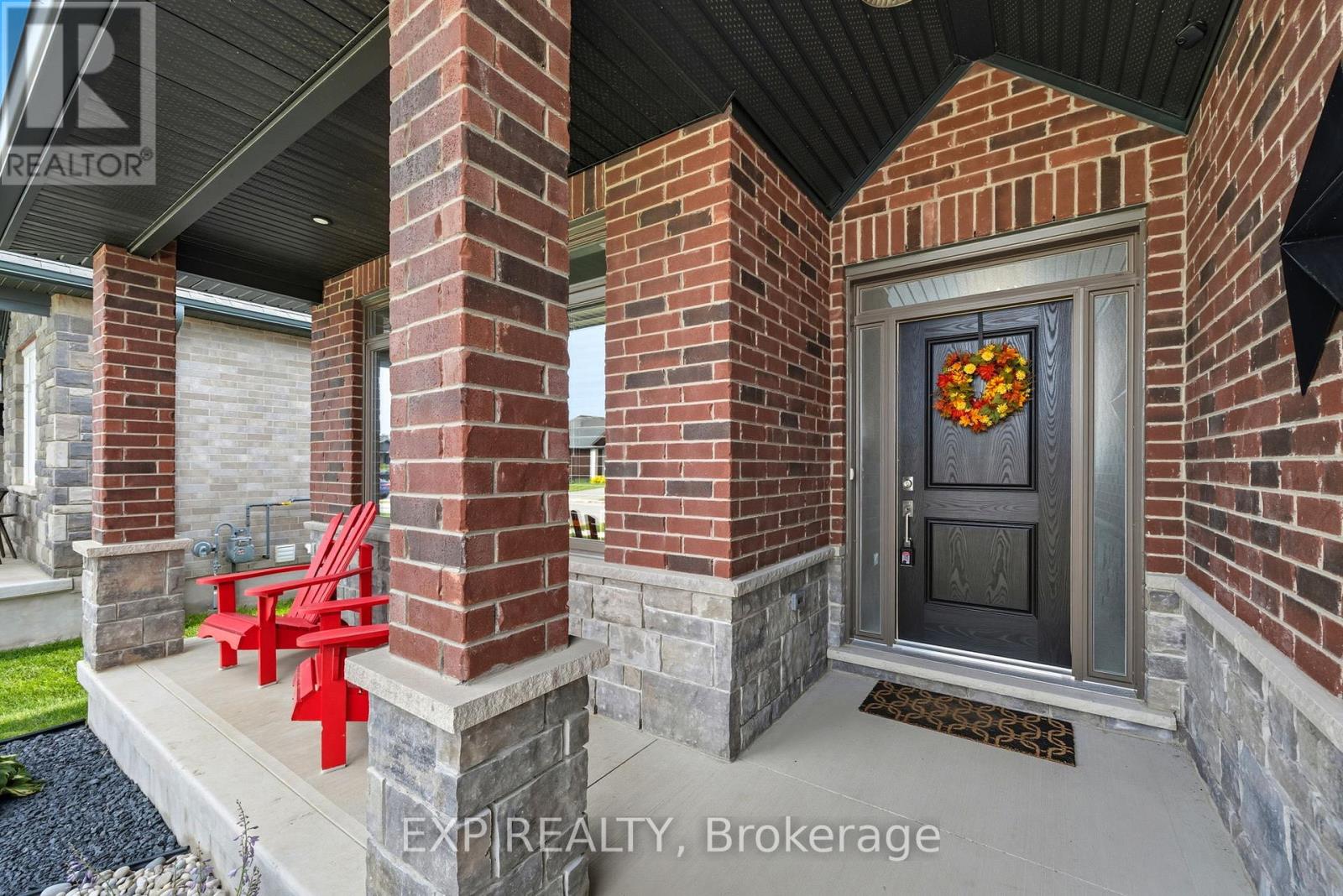 19 Statham Street, Strathroy-Caradoc, Ontario  N7G 0G2 - Photo 4 - X12416841