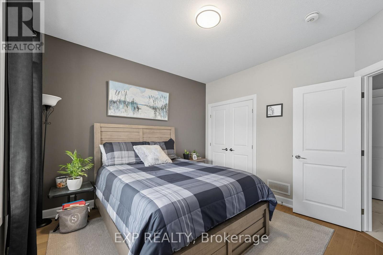 19 Statham Street, Strathroy-Caradoc, Ontario  N7G 0G2 - Photo 8 - X12416841