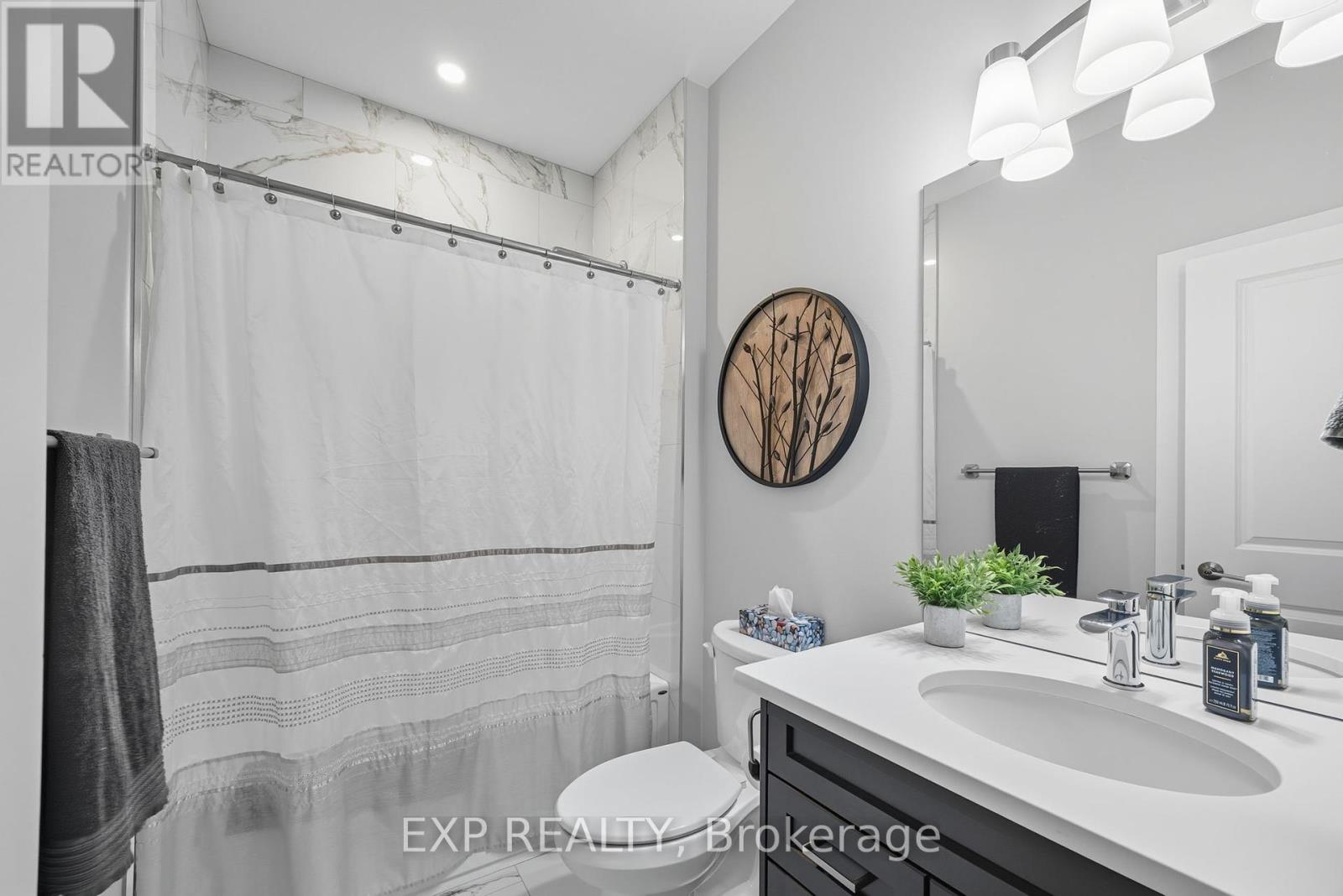 19 Statham Street, Strathroy-Caradoc, Ontario  N7G 0G2 - Photo 9 - X12416841