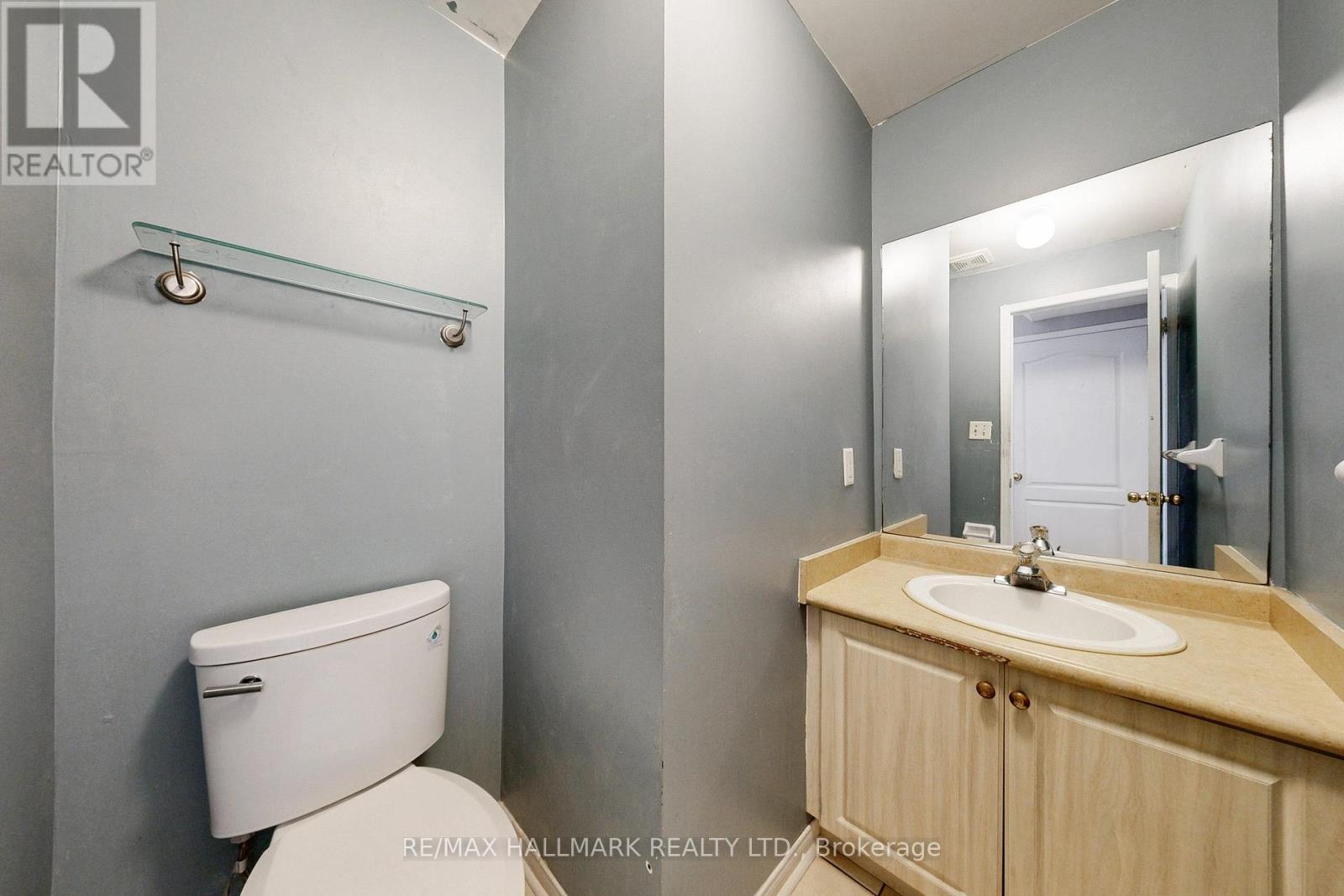 4 Kalmar Crescent, Richmond Hill, Ontario  L4E 3Z3 - Photo 15 - N12411323