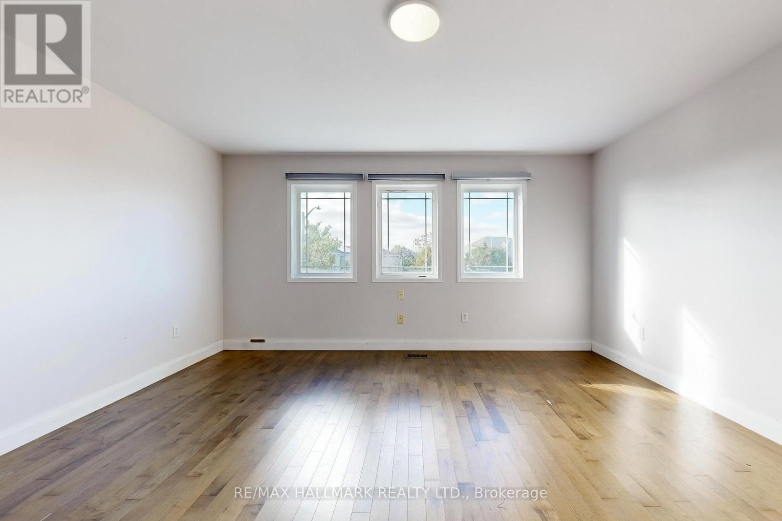 4 Kalmar Crescent, Richmond Hill, Ontario  L4E 3Z3 - Photo 30 - N12411323
