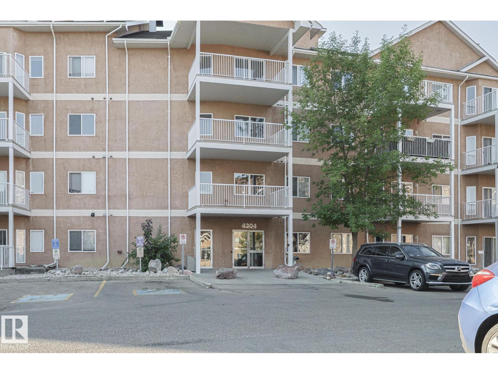 #101 4304 139 Av Nw Nw, Edmonton, Alberta  T5Y 0H6 - Photo 2 - E4458875
