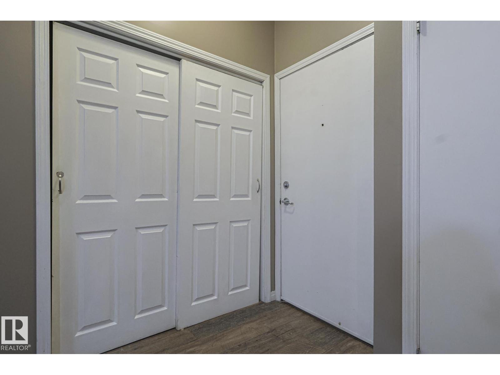 #101 4304 139 Av Nw Nw, Edmonton, Alberta  T5Y 0H6 - Photo 4 - E4458875