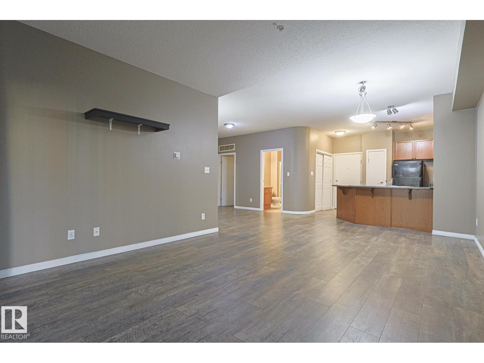 #101 4304 139 Av Nw Nw, Edmonton, Alberta  T5Y 0H6 - Photo 9 - E4458875
