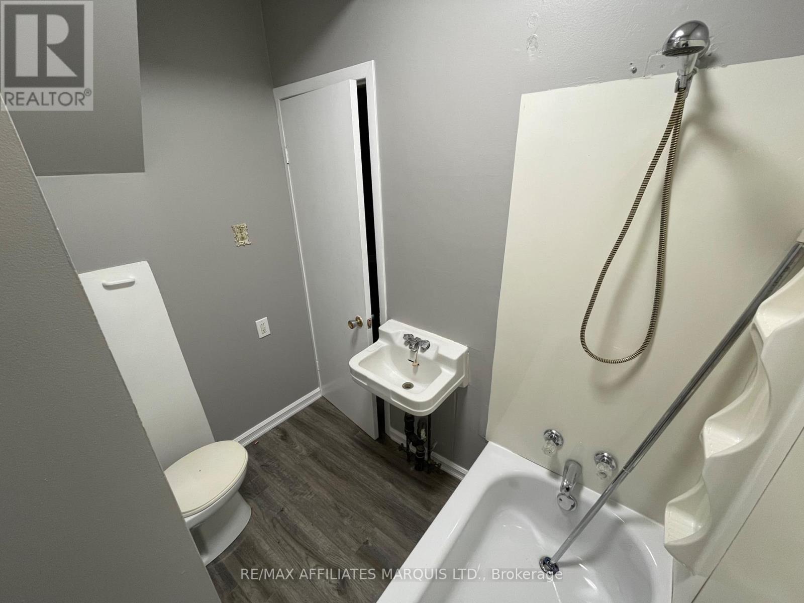 360 Kipling Street, Hawkesbury, Ontario  K6A 2N4 - Photo 3 - X12418134