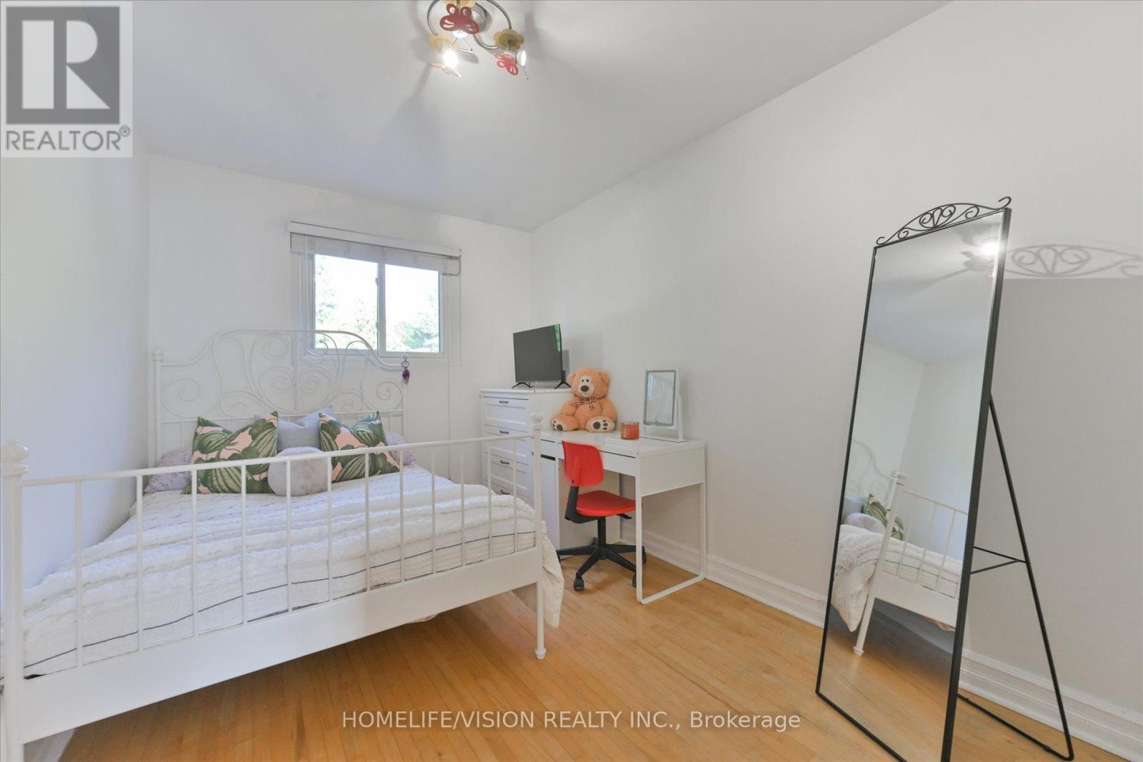 255 Cedar Avenue, Richmond Hill, Ontario  L4C 2B3 - Photo 13 - N12418076