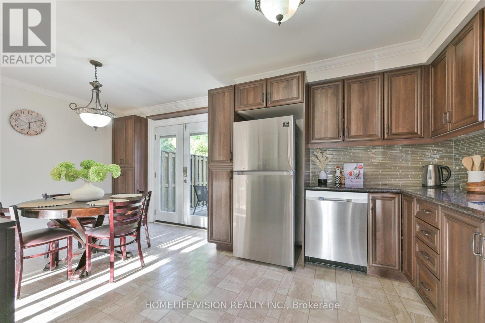 255 Cedar Avenue, Richmond Hill, Ontario  L4C 2B3 - Photo 8 - N12418076