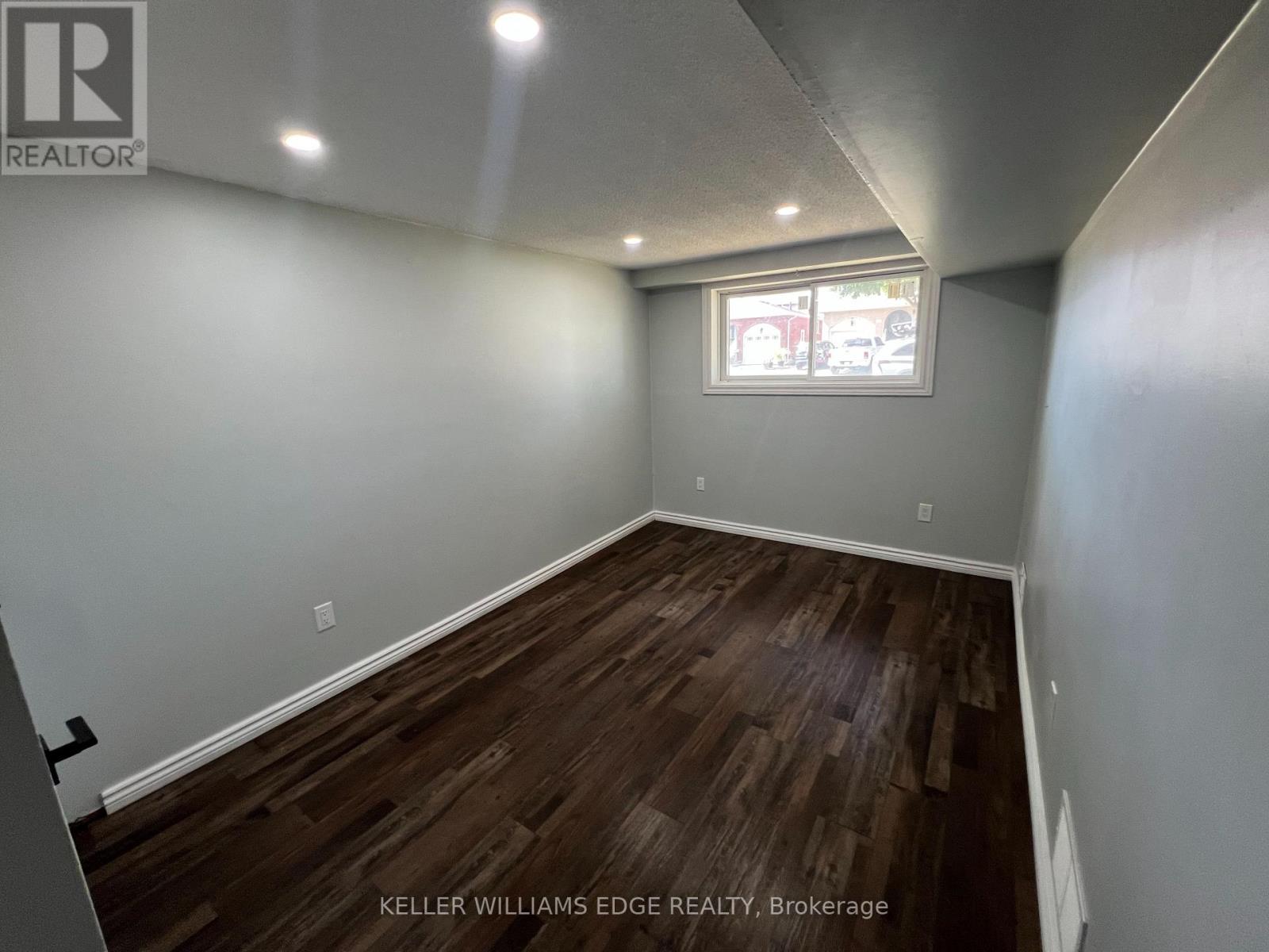 228 Lawnhurst Court, Hamilton, Ontario  L8V 4R4 - Photo 33 - X12410985