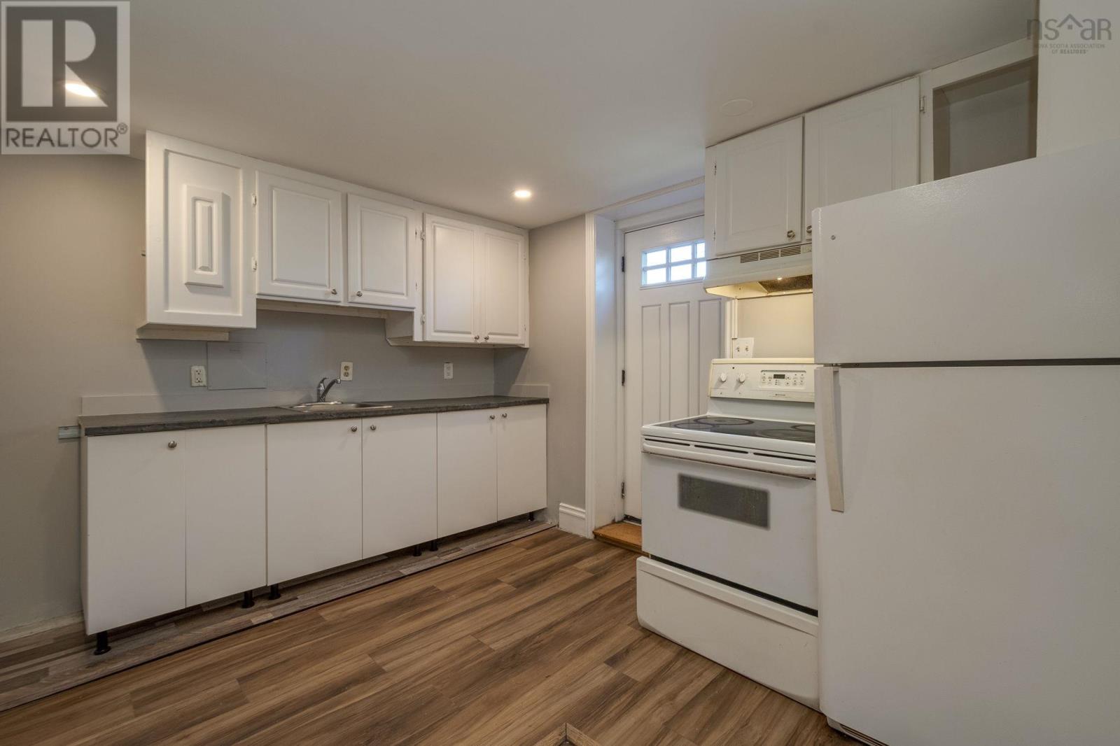 1 Grandview Drive, Dartmouth, Nova Scotia  B2W 1X4 - Photo 30 - 202523786
