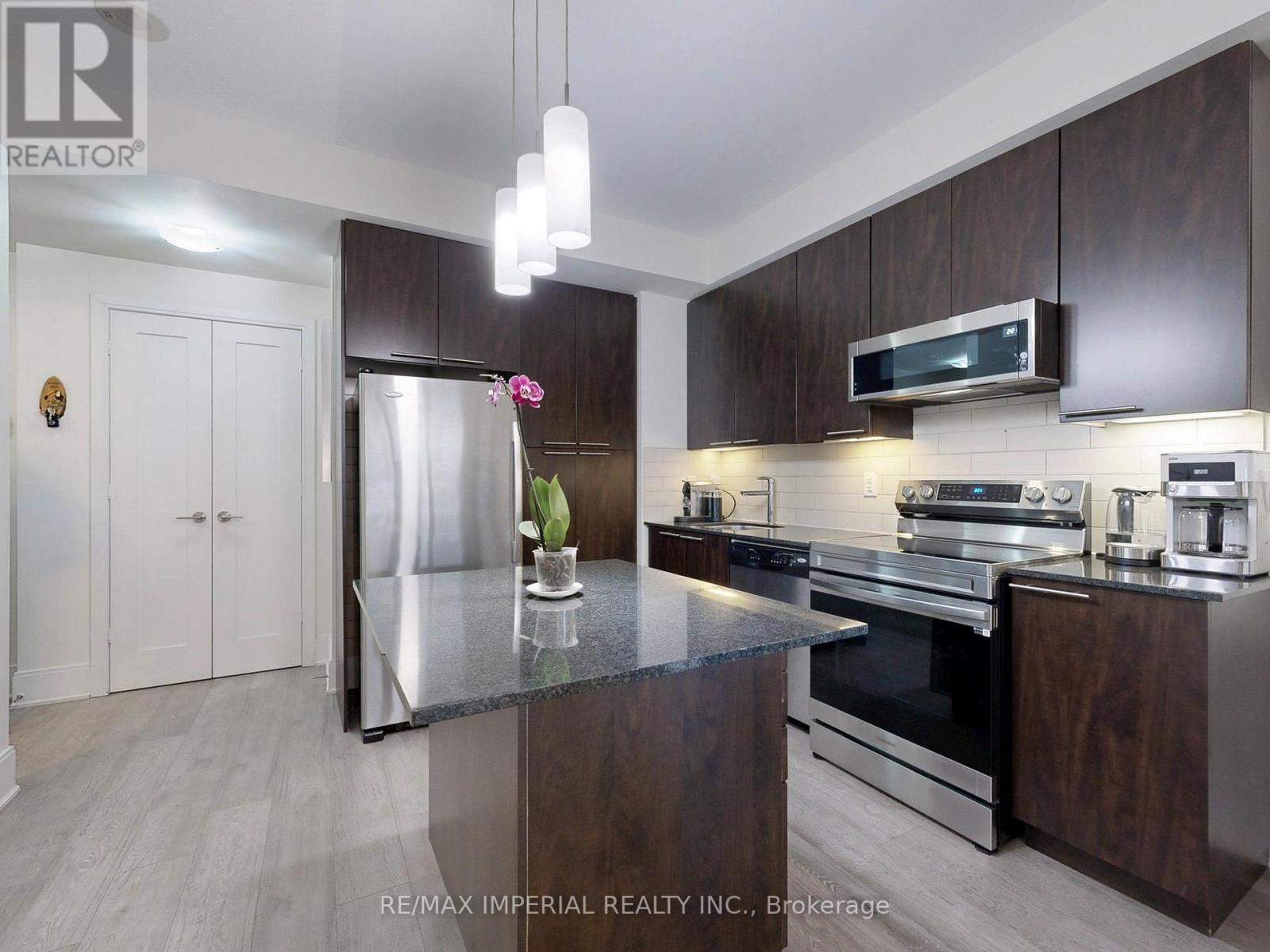2004 - 25 Broadway Avenue, Toronto, Ontario  M4P 1T7 - Photo 10 - C12418112