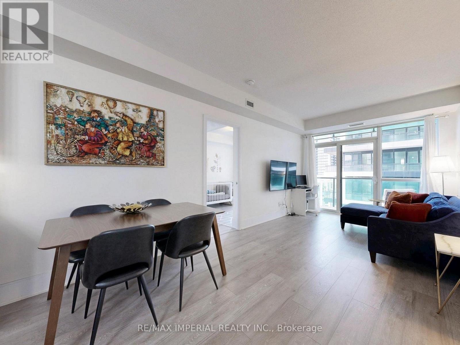 2004 - 25 Broadway Avenue, Toronto, Ontario  M4P 1T7 - Photo 15 - C12418112