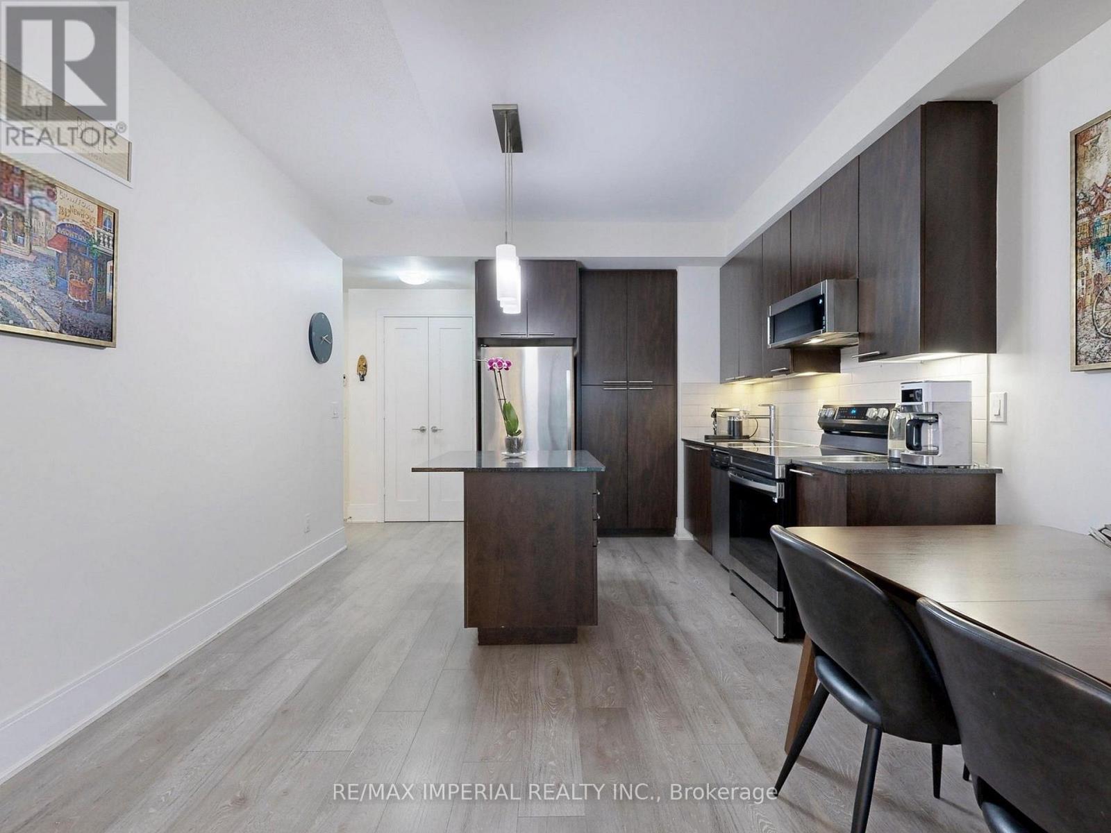 2004 - 25 Broadway Avenue, Toronto, Ontario  M4P 1T7 - Photo 9 - C12418112