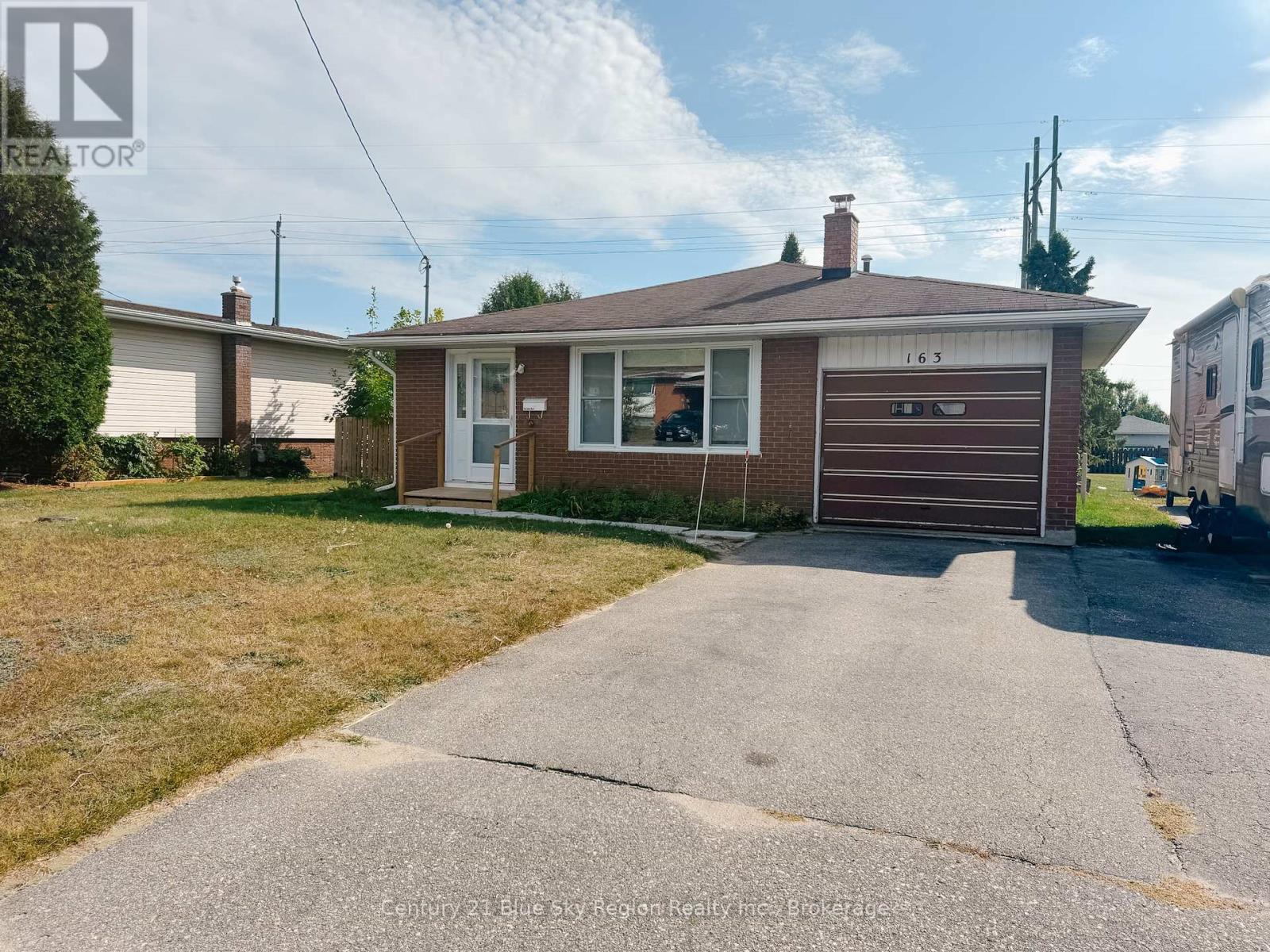 163 Beverly Road, North Bay, Ontario  P1B 7P7 - Photo 2 - X12418172