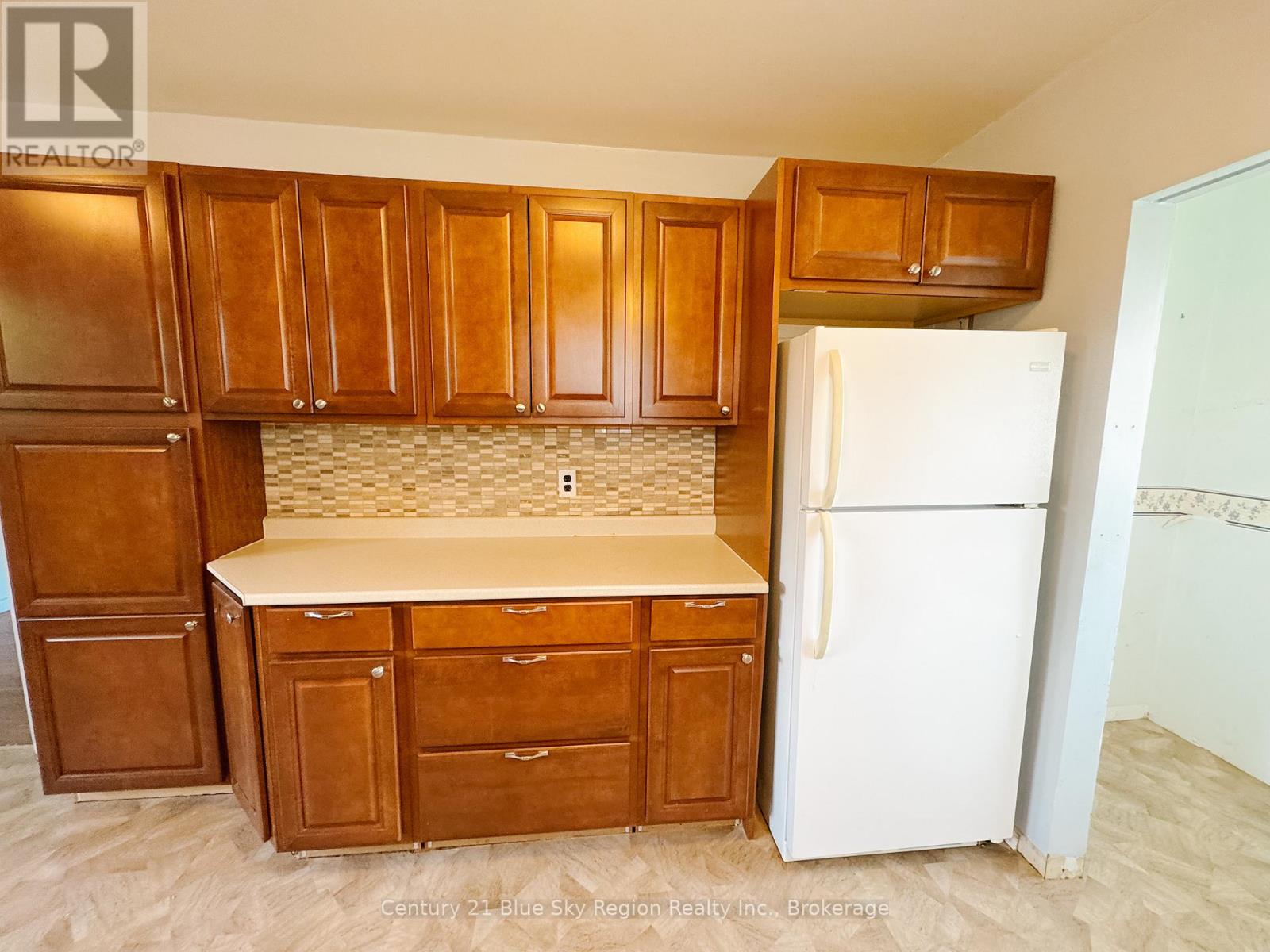 163 Beverly Road, North Bay, Ontario  P1B 7P7 - Photo 8 - X12418172