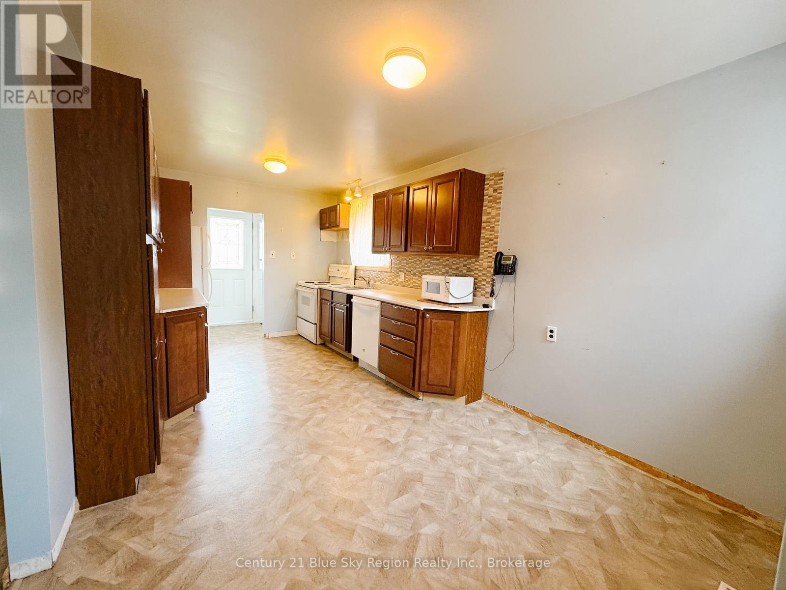 163 Beverly Road, North Bay, Ontario  P1B 7P7 - Photo 9 - X12418172