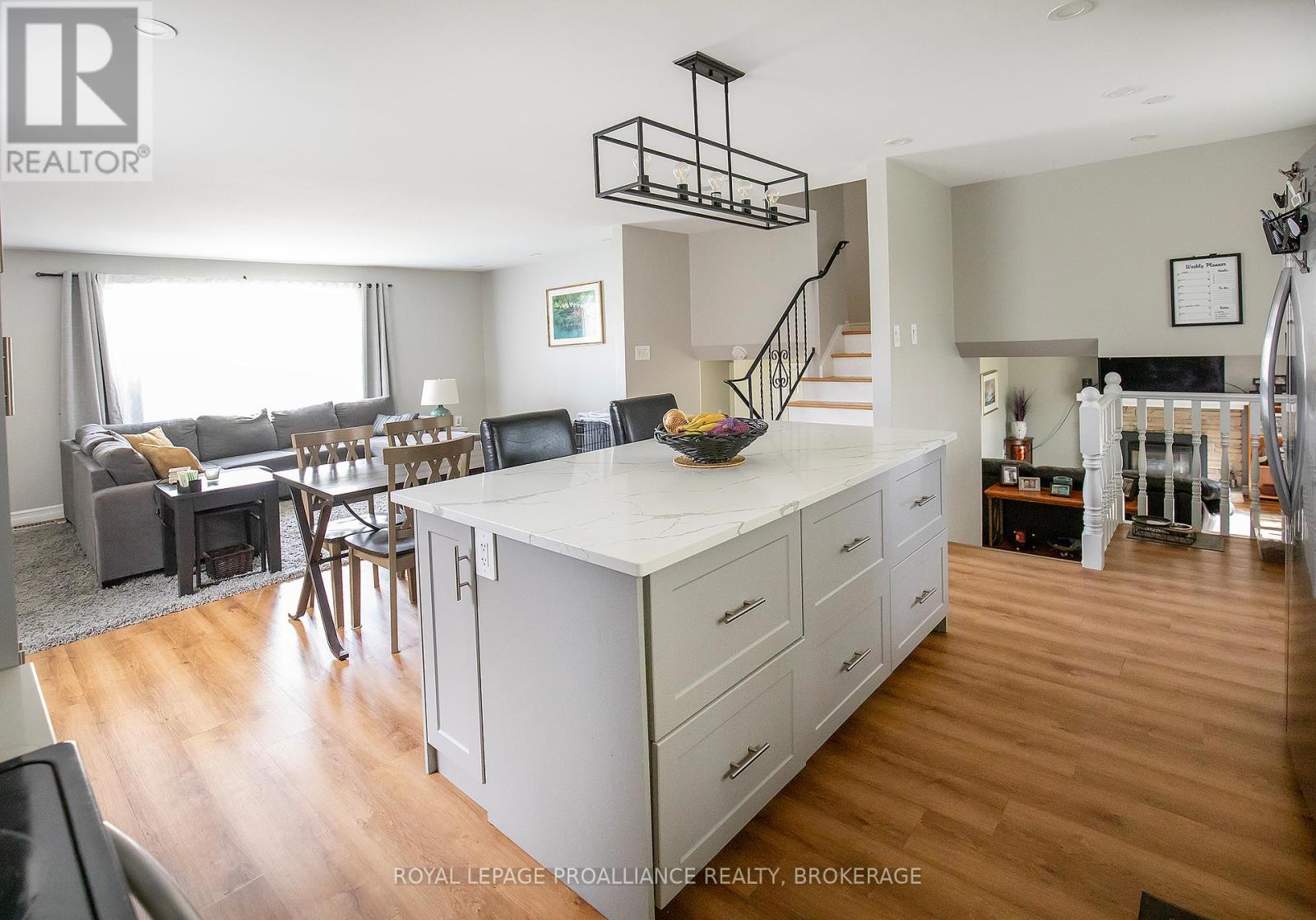 296 Olympus Avenue, Kingston, Ontario  K7M 4T9 - Photo 10 - X12418181