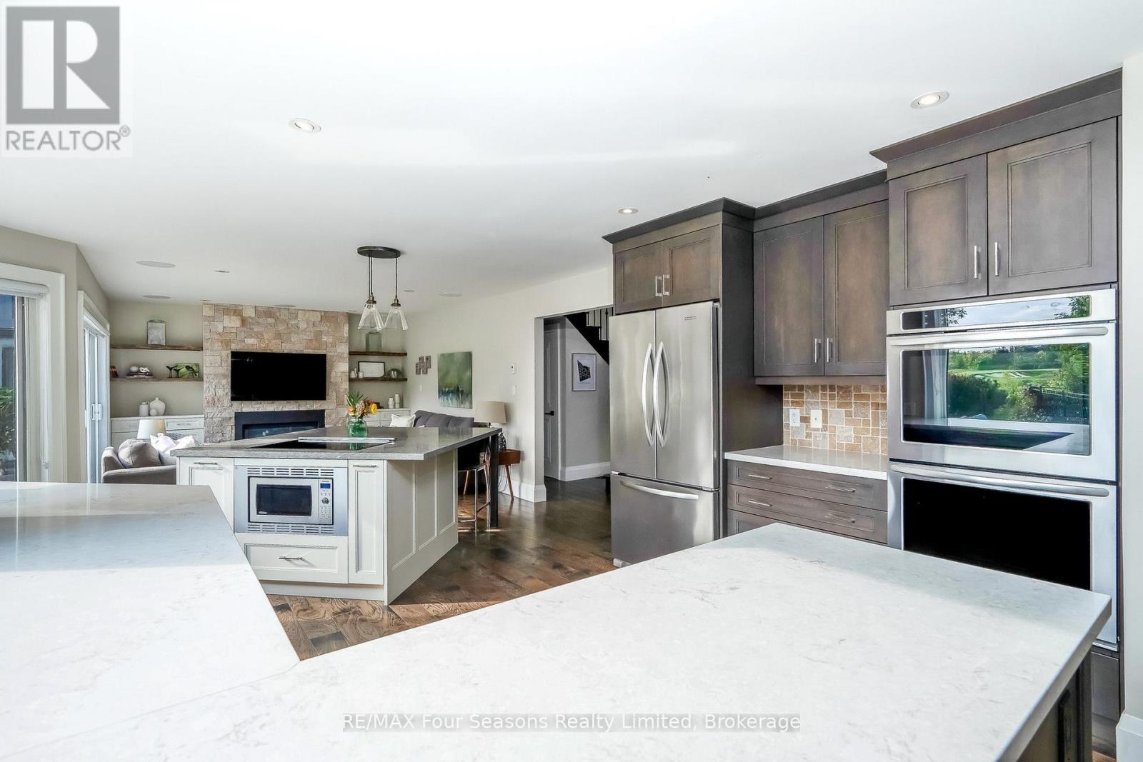 159 Indian Circle, Blue Mountains, Ontario  N0H 1J0 - Photo 18 - X12418221