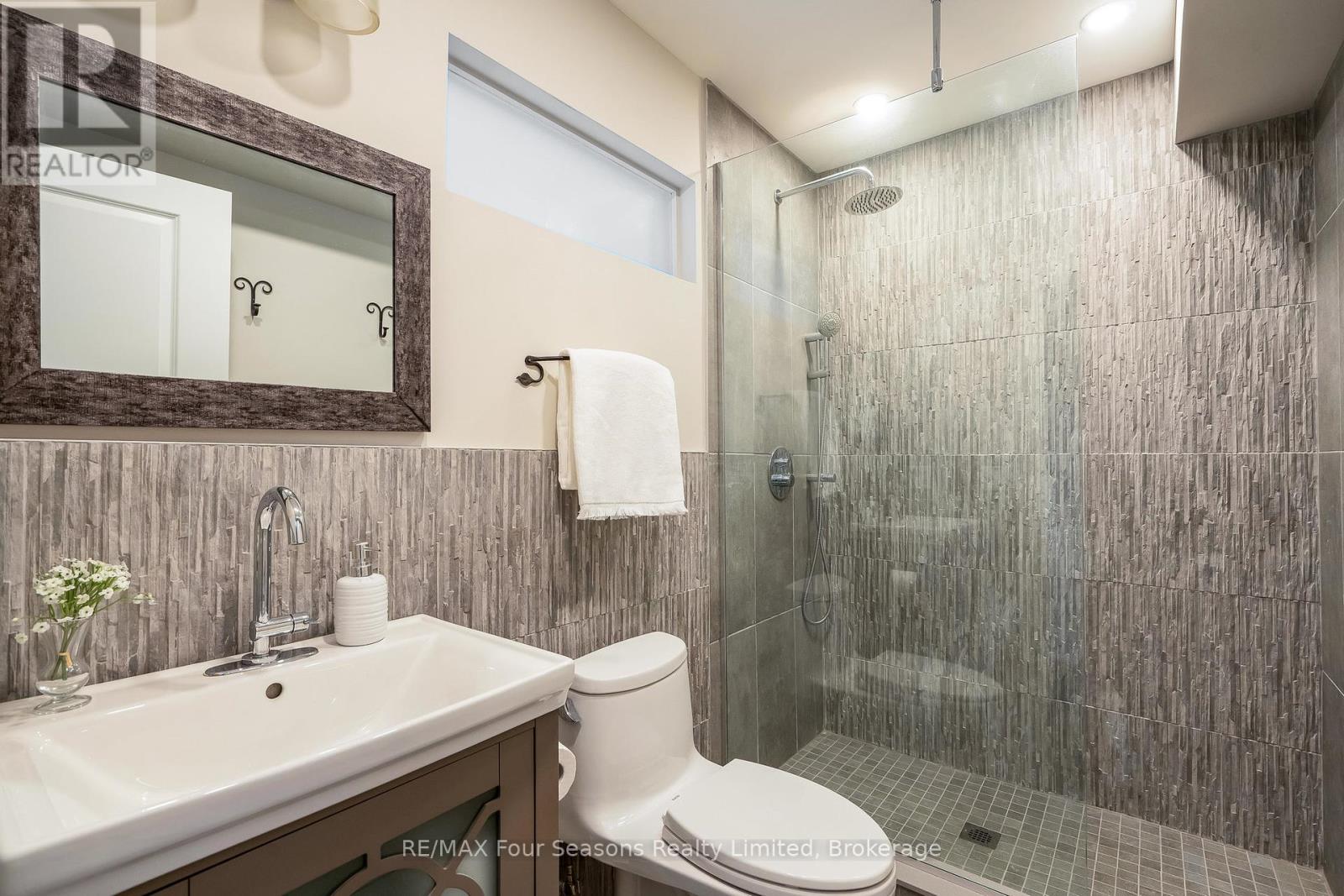 159 Indian Circle, Blue Mountains, Ontario  N0H 1J0 - Photo 27 - X12418221