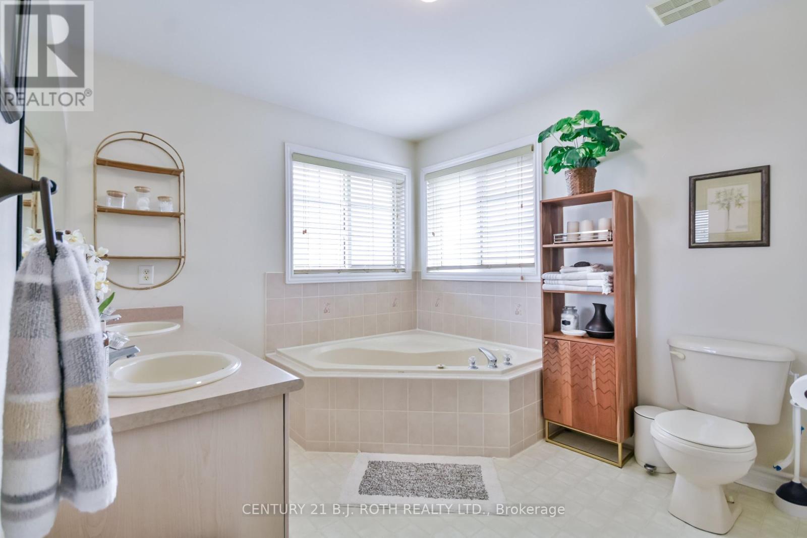 60 Carley Crescent, Barrie (Painswick South), Ontario  L4N 0M8 - Photo 18 - S12418114