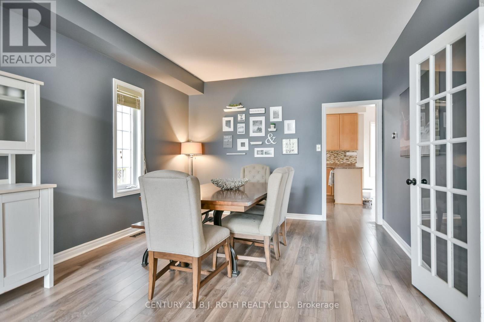 60 Carley Crescent, Barrie (Painswick South), Ontario  L4N 0M8 - Photo 5 - S12418114