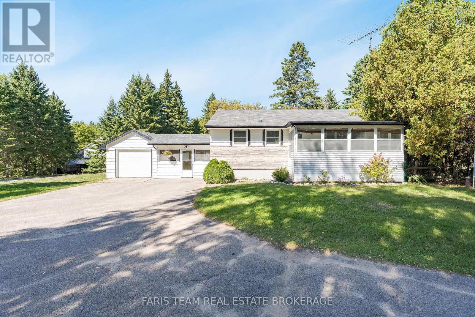2570 SUNNIDALE ROAD, Springwater, Ontario