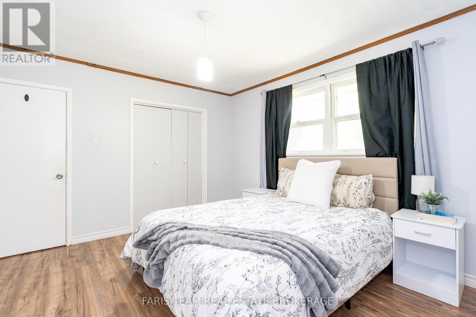 2570 Sunnidale Road, Springwater, Ontario  L0M 1T2 - Photo 13 - S12418156