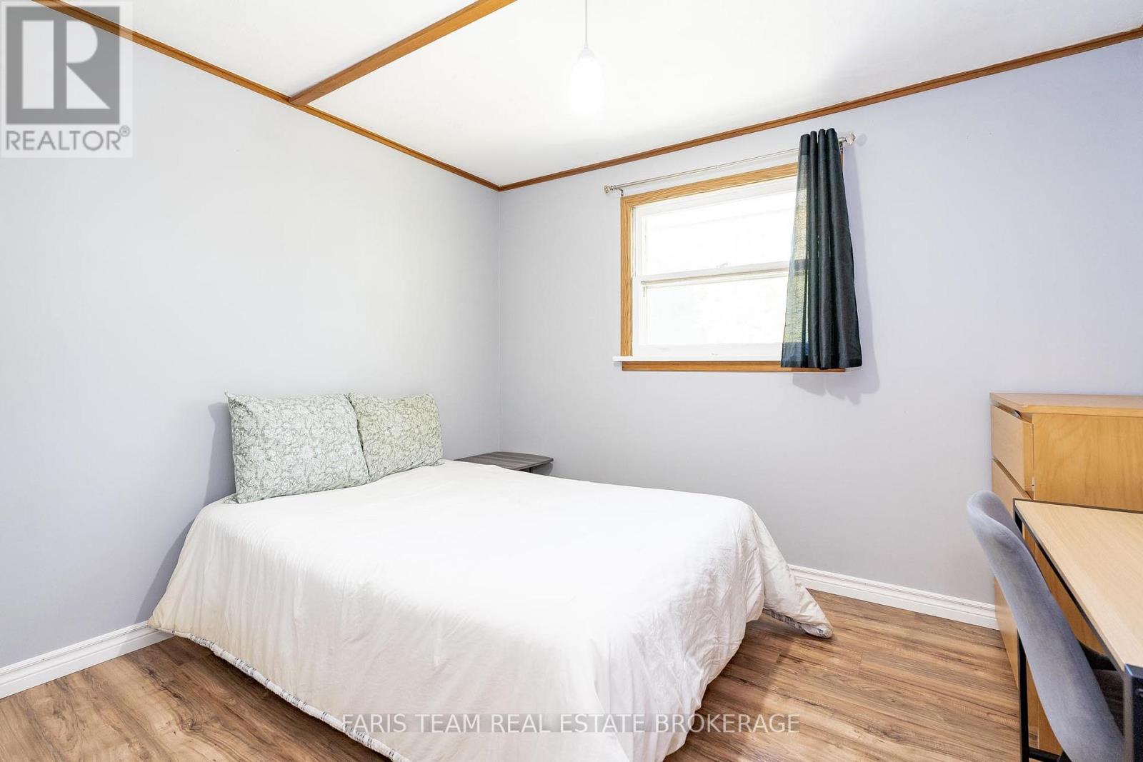 2570 Sunnidale Road, Springwater, Ontario  L0M 1T2 - Photo 14 - S12418156