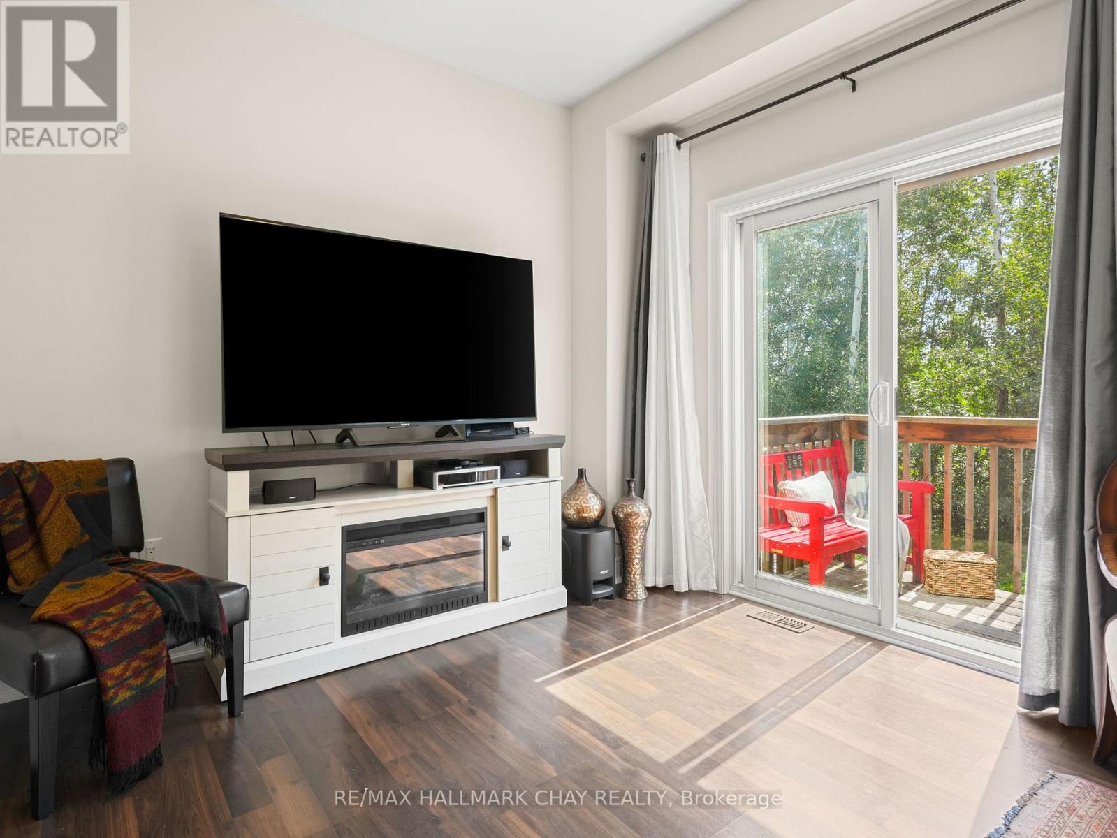 279 Atkinson Street, Clearview, Ontario  L0M 1S0 - Photo 13 - S12418168