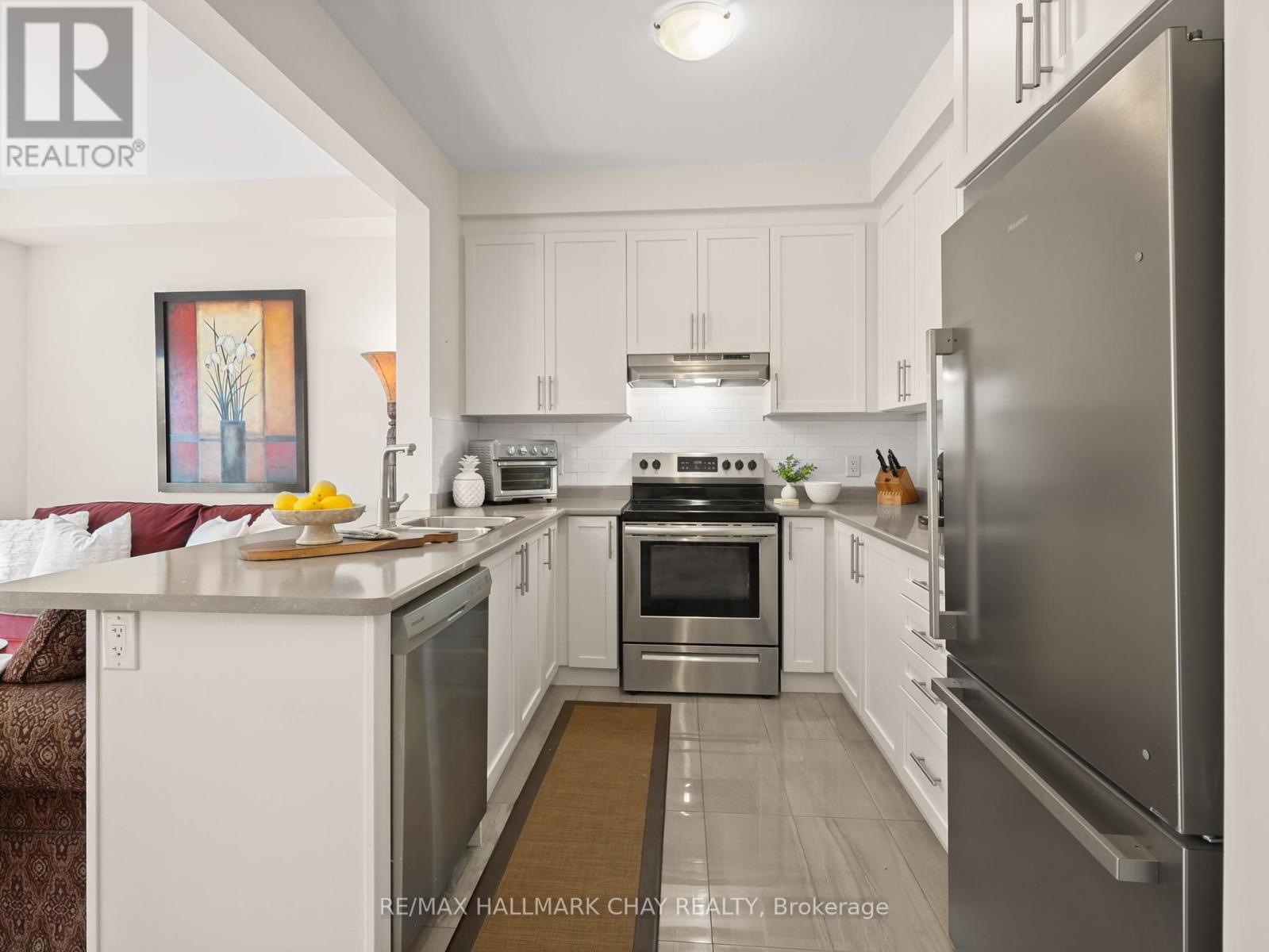 279 Atkinson Street, Clearview, Ontario  L0M 1S0 - Photo 5 - S12418168