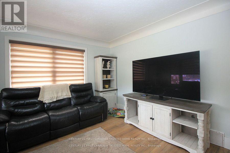 73 Jacqueline Street, London South, Ontario  N5Z 3P8 - Photo 4 - X12418240