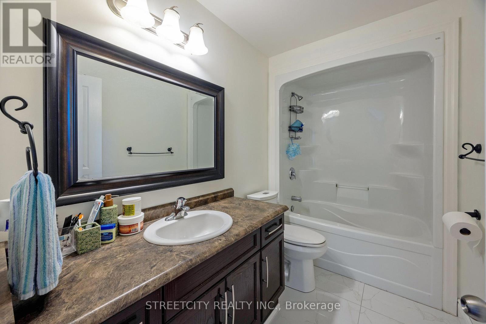 1502 Coronation Drive, London North, Ontario  N6G 5P6 - Photo 24 - X12418252