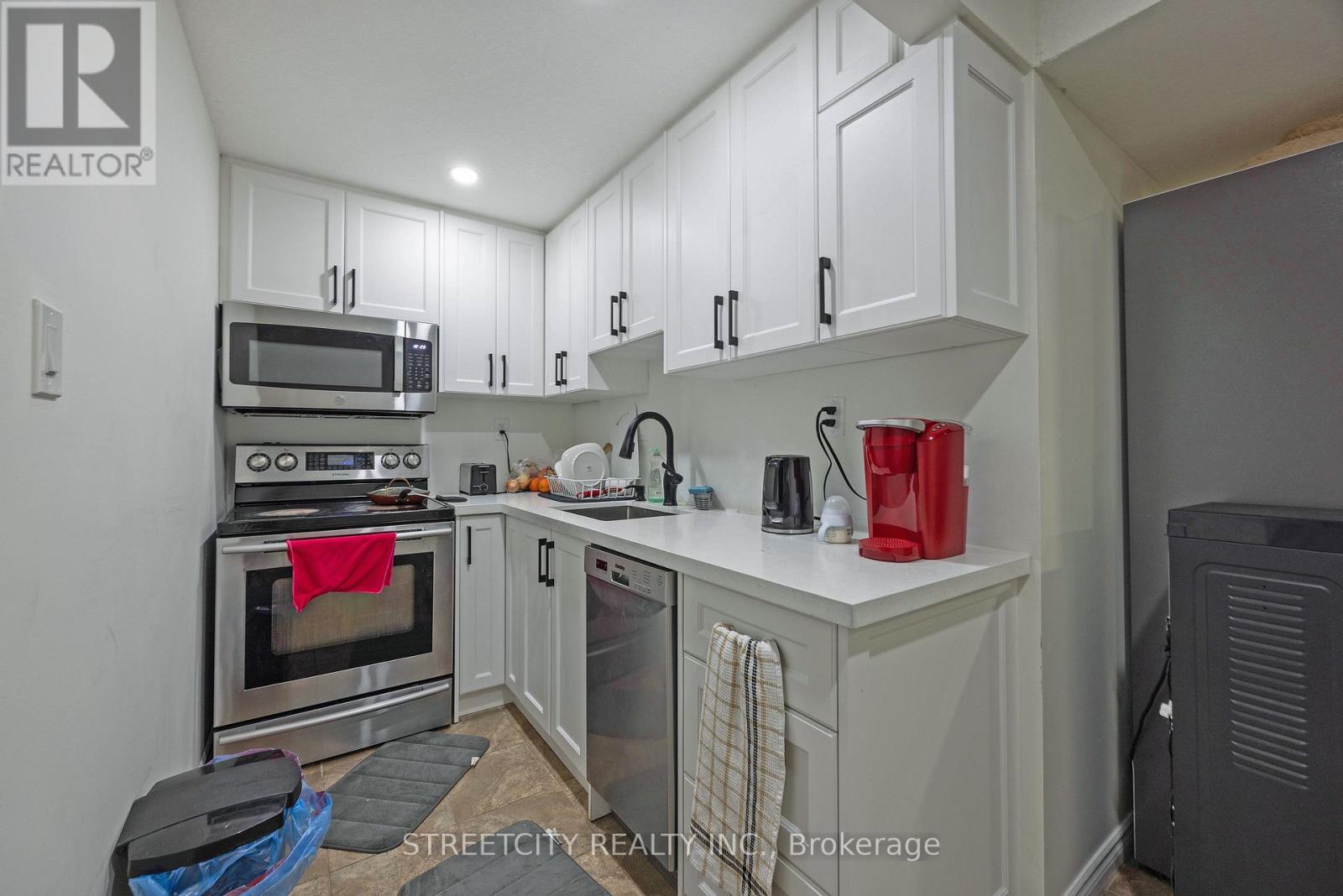 1502 Coronation Drive, London North, Ontario  N6G 5P6 - Photo 30 - X12418252