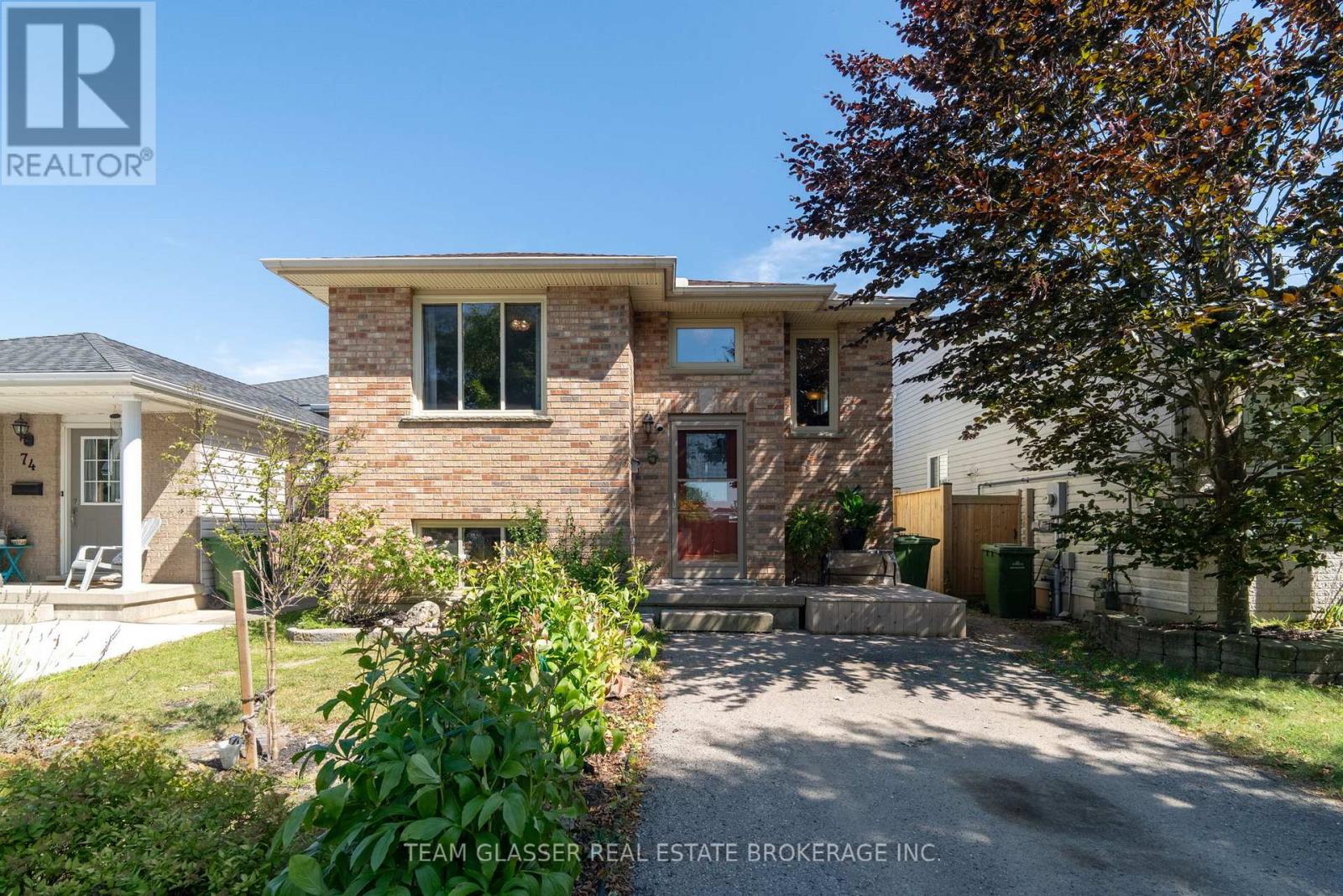 76 Juno Drive, St. Thomas, Ontario  N5R 6E9 - Photo 1 - X12418272