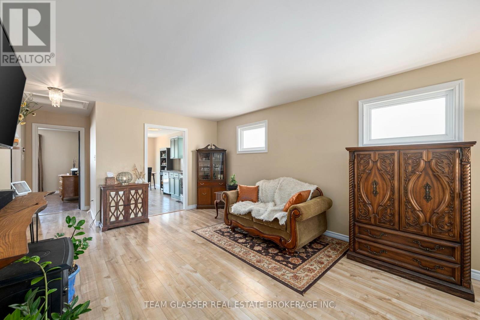 76 Juno Drive, St. Thomas, Ontario  N5R 6E9 - Photo 4 - X12418272