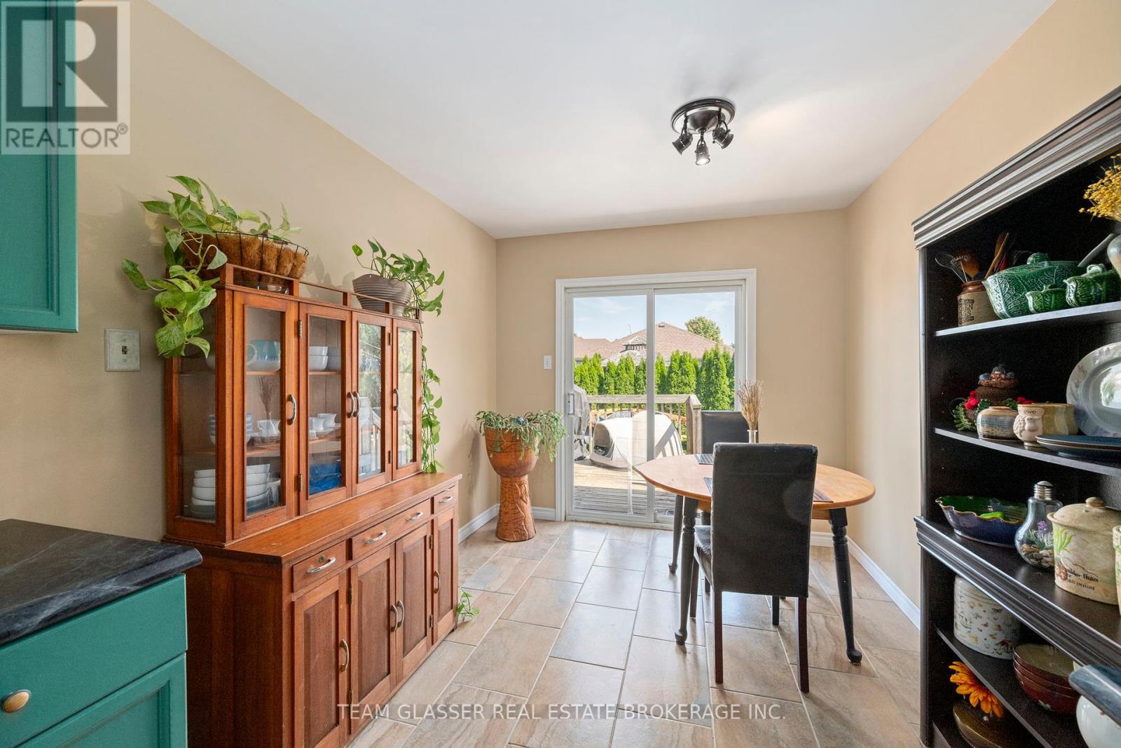 76 Juno Drive, St. Thomas, Ontario  N5R 6E9 - Photo 7 - X12418272