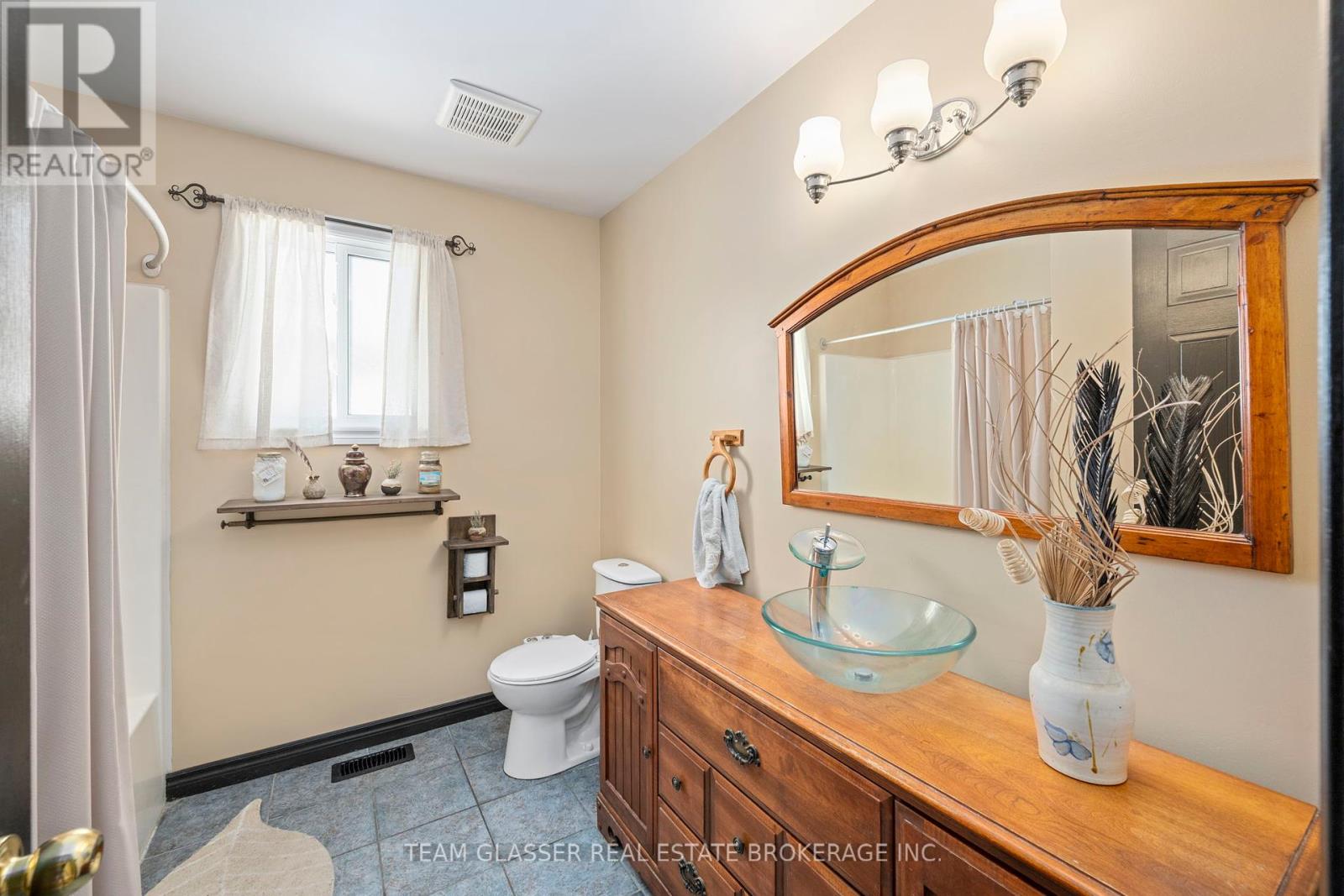76 Juno Drive, St. Thomas, Ontario  N5R 6E9 - Photo 8 - X12418272
