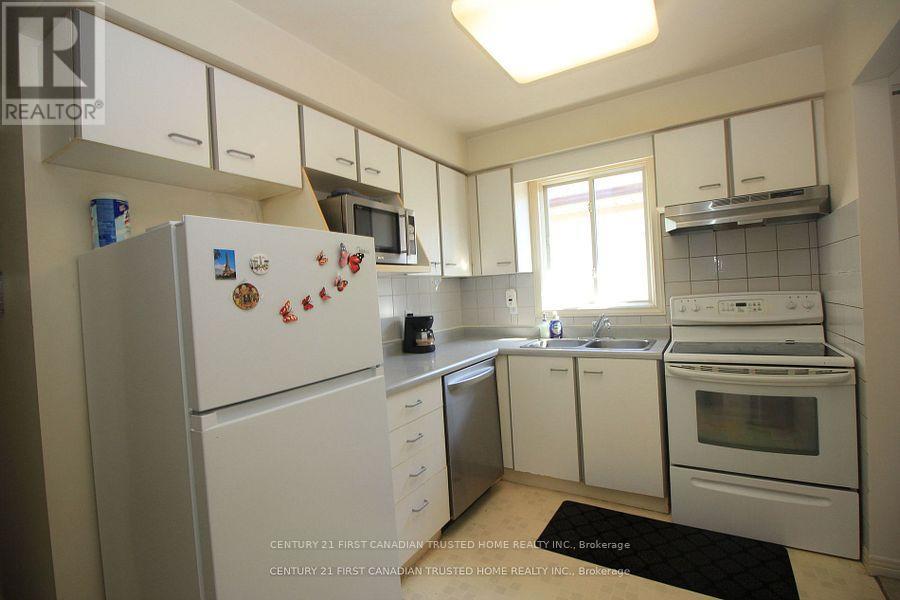 893 Lawson Road, London North, Ontario  N6G 4X4 - Photo 13 - X12418287