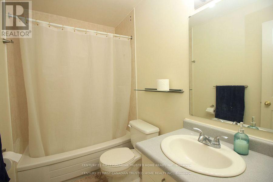 893 Lawson Road, London North, Ontario  N6G 4X4 - Photo 16 - X12418287