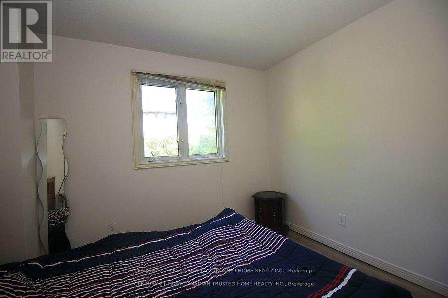 893 Lawson Road, London North, Ontario  N6G 4X4 - Photo 18 - X12418287