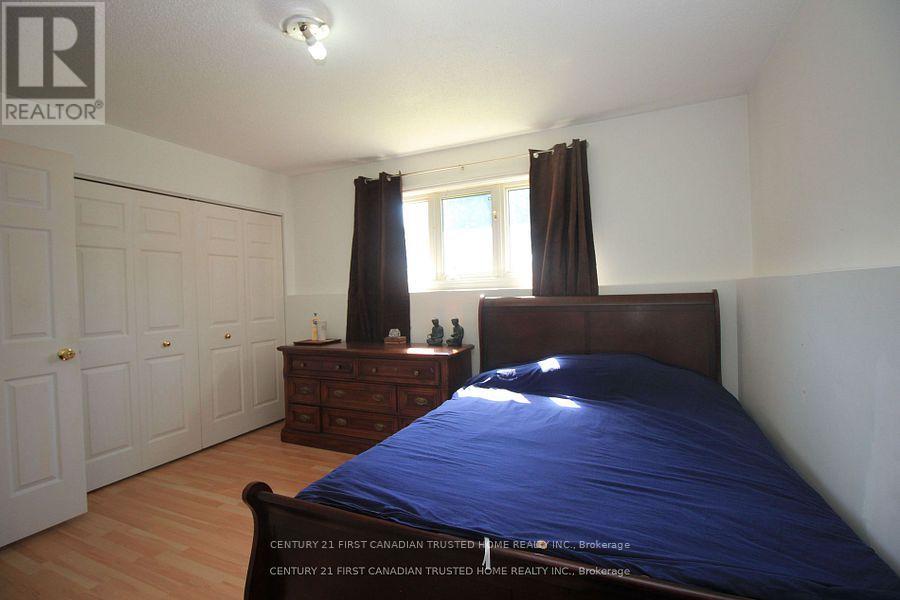 893 Lawson Road, London North, Ontario  N6G 4X4 - Photo 24 - X12418287