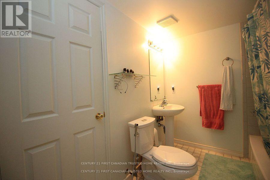 893 Lawson Road, London North, Ontario  N6G 4X4 - Photo 27 - X12418287