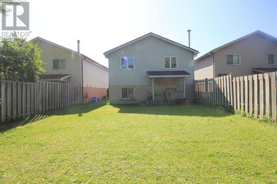 893 Lawson Road, London North, Ontario  N6G 4X4 - Photo 39 - X12418287